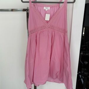 Hersy Elegant Pink Lace-Trimmed Camisole Size Small